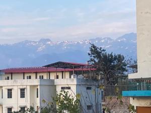 Laavanya homestay 5bhk villa Dehradun with mountain view