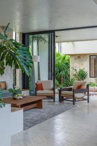 The Line - 5BR Luxury Villa with Cinema & Hot Tub