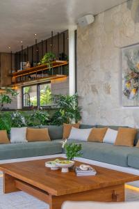 The Line - 5BR Luxury Villa with Cinema & Hot Tub