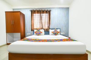 FabHotel The Cozy Stay