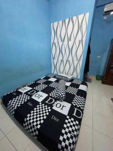 EXPRESS O 91669 Kost Amel Near Taman Mattirotasi