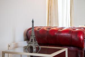 Riverfront 2 bed-2bath apartment in Canary Wharf