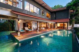 Ambong Pool Villas - Private Pool