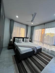Ocean Glimpse,Rooftop View,Pool,Gym,2min Beach,Restaurant
