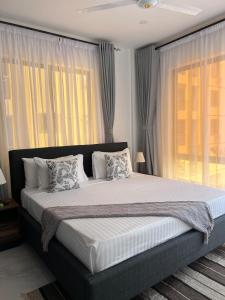 Ocean Glimpse,Rooftop View,Pool,Gym,2min Beach,Restaurant