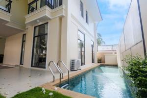 Near 168 Bar The Social Escape Pool Villa