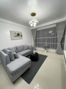 Royal essence apartment with swimming pool ,ample parking ,fully equipped gym, child playground and amazing scenic city view