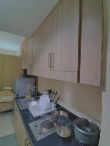 The Pent Suites - Elegant Ivory at Top Suites