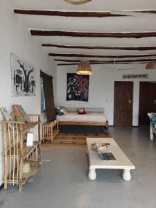 La Cueva House