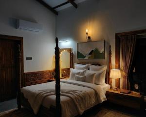 Stargaze Manor Cozy 3 BHK Villa with Private Pool & Garden