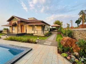 Stargaze Manor Cozy 3 BHK Villa with Private Pool & Garden