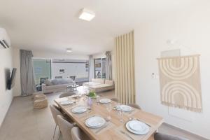 4 Bed Villa with private pool - Brand new