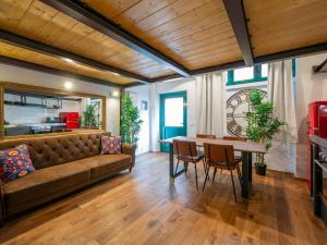 Xenia Milano - 2 rooms apt in Via Casella 33