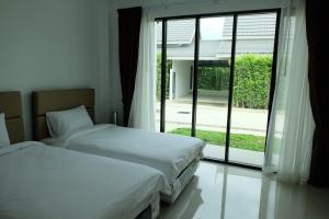 me2 Singhamuntra Resort Kamphaengsaen