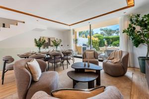 Luxury Golf Townhouse in Aloha with Pool & Garden