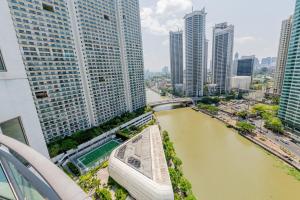 Luxury King Suite, Pool and Stunning Skyline Views