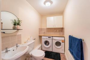Premium Central House- Sleeps 9 - Garden - Parking