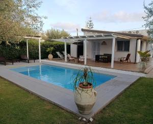 VILLA FEDERICA CON PISCINAWITH POOL