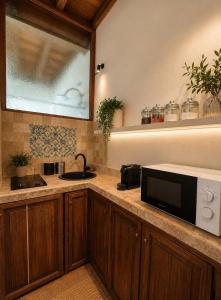 Navona Fox House 2
