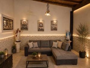 Egidio Houses