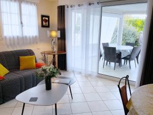 Chambre dHôtes "LINSTANT MARIN" - PLAGE, CHARME et SERENITE à Vaux sur Mer-Royan