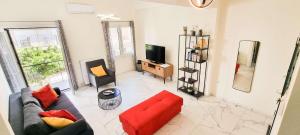 Zografou Bright Getaway - Athens City Escape