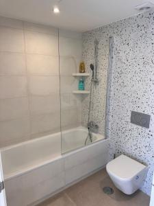 Luxurious 3-bedroom apartment in Lorcrimar IV