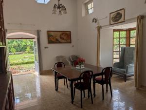 Bungalow in Quiet Central Location