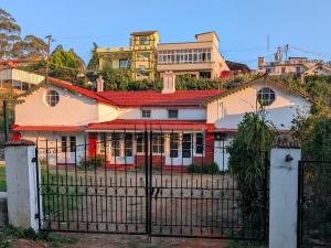 Bungalow in Quiet Central Location