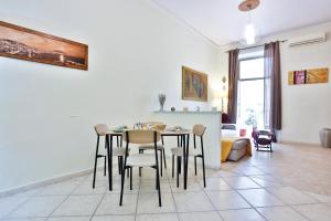 GuestHost - Maxs Maison per Spaccanapoli