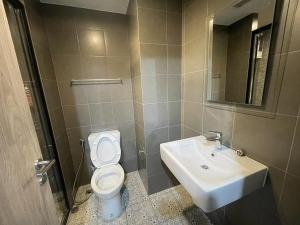 Exclusive Condo with Pool - Self Check-in