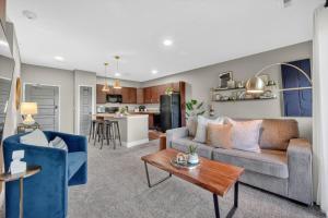Wooded Views | King Bed | No Stairs