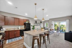Wooded Views | King Bed | No Stairs