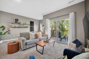 Wooded Views | King Bed | No Stairs
