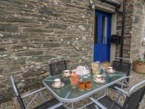 Seaview-Barsloisnach Cottage