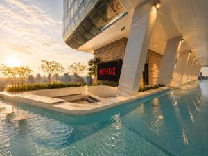 Nomad HQ Apartment, Fast Wifi, Pool, 2min BTS & EM District