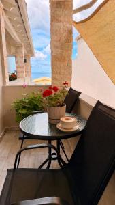 Romantic Palace Beach Apartments