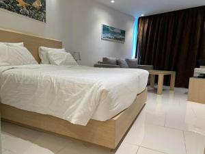 Beachfront A405 Seaview Studio Rawai Phuket