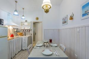 Ivory Maisonette Private Terrace near Old Town
