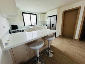 Oasis Laguna Home Jacuzzi Lagoon View Sleeps 6