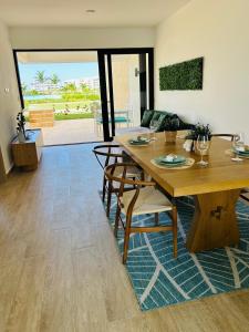 Oasis Laguna Home Jacuzzi Lagoon View Sleeps 6