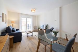 2BR for 4 Central Malaga Quiet Area by Stay Homy