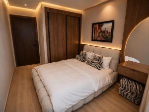 Andalusian Dream I 2 Bedrooms apartment near by the Beach and TGV station