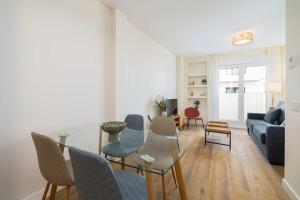 2 Apts for 4 with private Patio - Central Malaga by Stay Homy