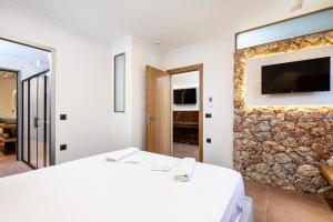 The Infinities - House Olivia with Jaccuzi