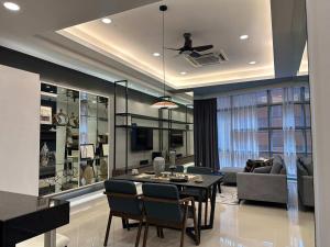 Luxury Stay at Azure Residence next Paradigm Mall