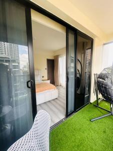 Westland Luxury 2BR Near GTC Mall and JW Marriott