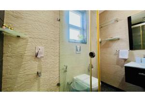 BluO 3BHK - Greater Kailash Lift Balcony Parking