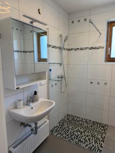 Premium Residence JR - Modern Design & Free Parking