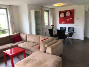 Vrijstaande recreatiewoning direct aan het strand
